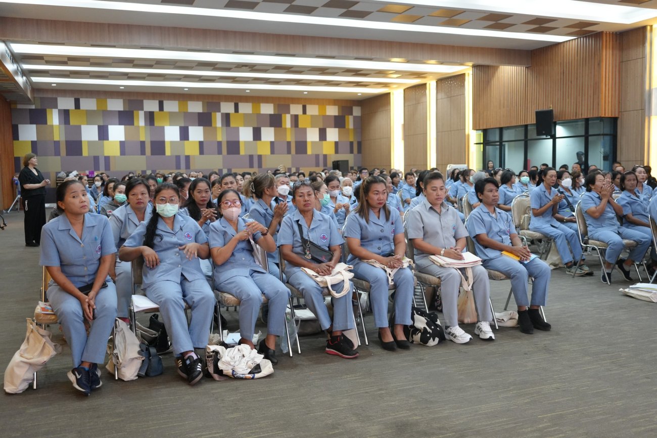 เทศบาลนครอ้อมน้อย จัด "โครงการอบรมให้ความรู้สร้างทักษะในการสร้างเสริมป้องกันโรคให้แก่แกนนำสุขภาพ ประจำปีงบประมาณ 2569"