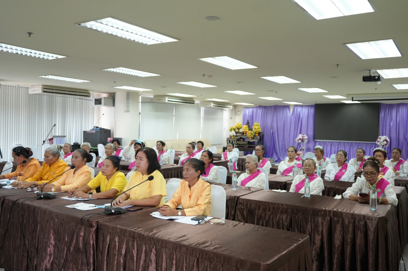 เทศบาลนครอ้อมน้อย จัดการอบรมโครงการพัฒนาศักยภาพผู้สูงอายุพื้นที่ต้นแบบดีเด่นด้านการแพทย์แผนไทย ประจำปีงบประมาณ 2569